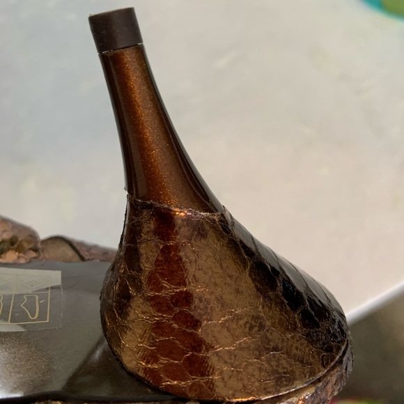 Copper metallic dress sandals - Picture 8 of 8